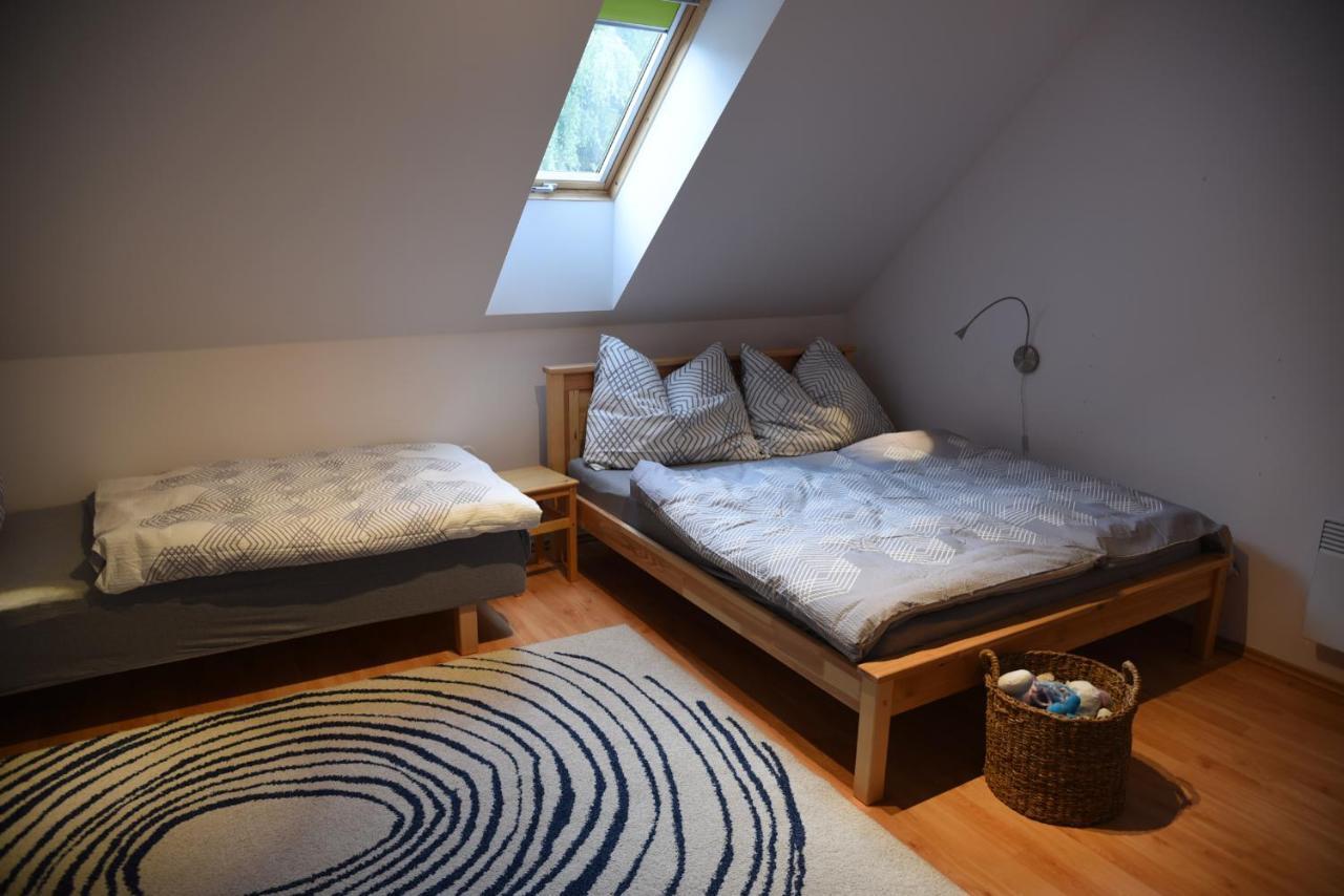 Apartmán Mezi Kopci - Mid Hills Apartment Roudnice Buitenkant foto